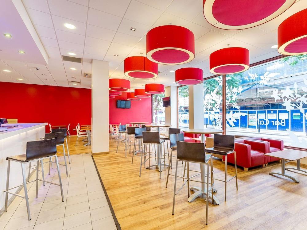 Travelodge London Woolwich מראה חיצוני תמונה