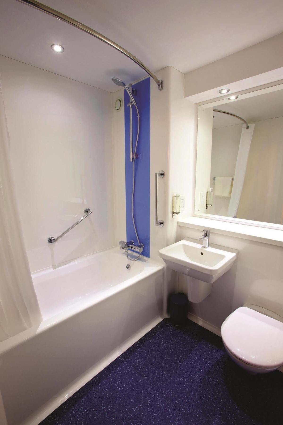 Travelodge London Woolwich מראה חיצוני תמונה