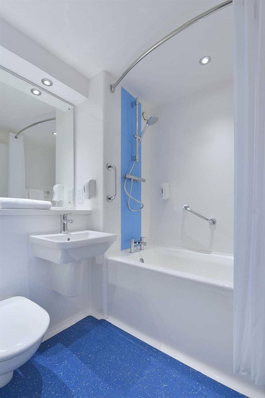 Travelodge London Woolwich מראה חיצוני תמונה